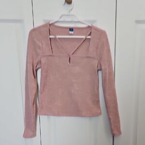 Old Navy Long-Sleeve Ribbed V-Neck Top in Dusty Rose